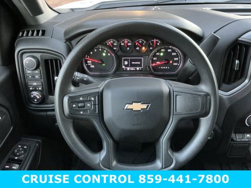 Used 2023 Chevrolet Silverado 1500 Custom image 5