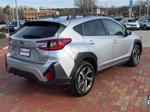 Used 2024 Subaru Crosstrek 2.0i Premium image 2