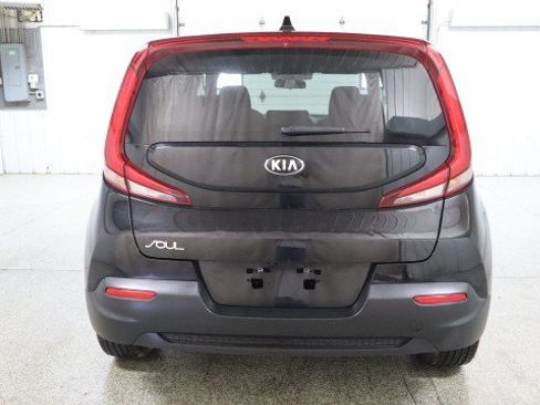 Used 2021 Kia Soul LX FWD image 8