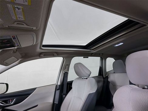 Used 2023 Subaru Forester Premium AWD/4WD image 5