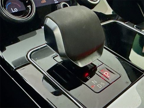 Certified 2023 Land Rover Range Rover Velar R-Dynamic S image 19