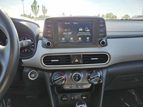 Used 2018 Hyundai Kona SEL w/ SEL Tech Package 02 AWD/4WD image 32