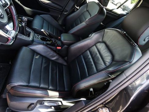 Used 2016 Volkswagen GTI SE image 43