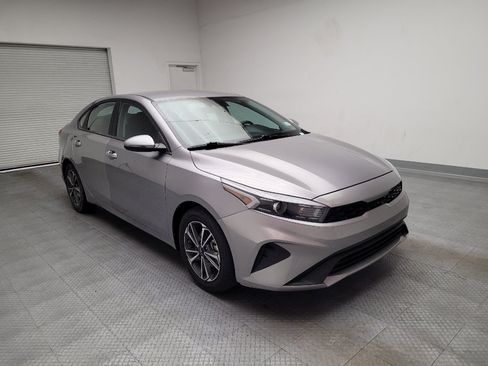 Used 2023 Kia Forte LXS w/ LXS Technology Package FWD image 13