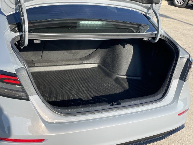 Used 2025 Honda Accord Sport image 29