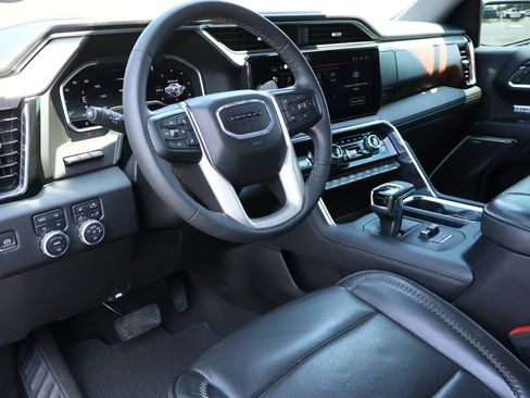 Used 2024 GMC Sierra 1500 Denali w/ Denali Reserve Package AWD/4WD image 3