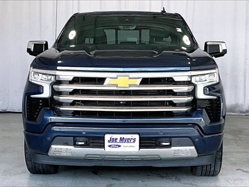 Used 2022 Chevrolet Silverado 1500 High Country w/ High Country Premium Package image 2