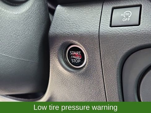 Used 2025 Nissan Frontier SV image 17