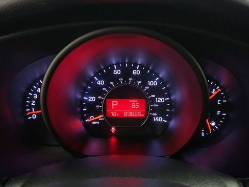 Used 2015 Kia Soul + FWD image 11