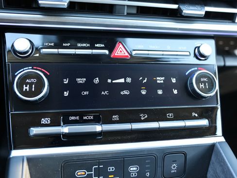 Certified 2025 Hyundai Santa Fe Limited image 29