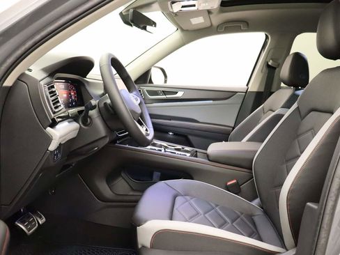 New 2026 Volkswagen Atlas Peak Edition AWD/4WD image 12