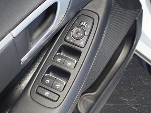 Used 2025 Hyundai Sonata SEL AWD/4WD image 21