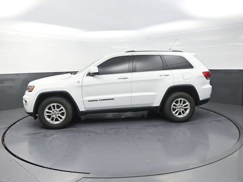 Used 2019 Jeep Grand Cherokee Laredo AWD/4WD image 46