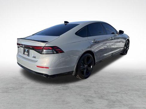 Used 2025 Honda Accord Sport image 8