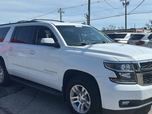 Used 2016 Chevrolet Suburban LT image 1