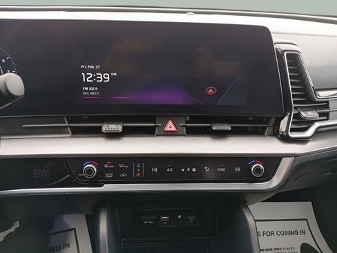 Used 2024 Kia Sportage SX AWD/4WD image 11