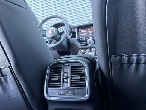 New 2026 Porsche Macan AWD/4WD image 19