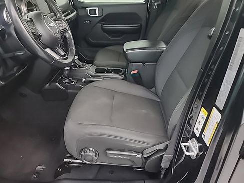 Used 2019 Jeep Wrangler Unlimited Sport S AWD/4WD image 23