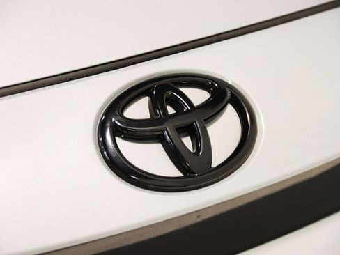 Used 2022 Toyota Corolla SE w/ Carpet Mat Package (TMS) FWD image 20