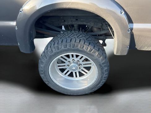 Used 2007 Ford F350 Lariat image 13