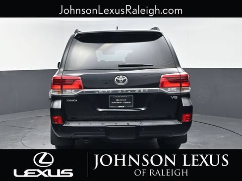 Used 2016 Toyota Land Cruiser AWD/4WD image 8