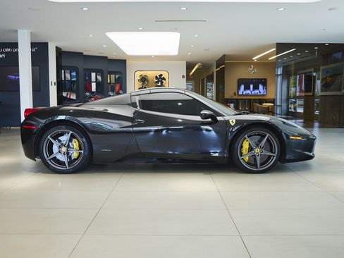 Used 2013 Ferrari 458 Spider RWD image 59