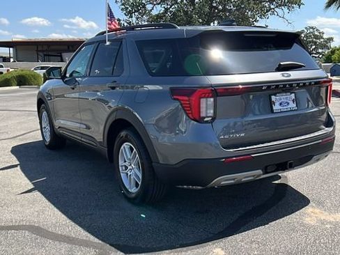 New 2026 Ford Explorer Active w/ Active Comfort Package RWD image 5