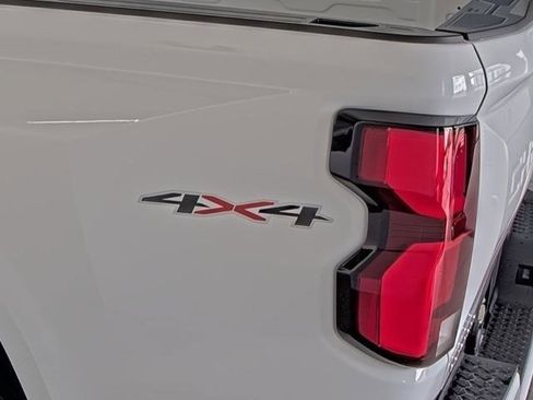 New 2026 Chevrolet Colorado LT w/ LT Convenience Package AWD/4WD image 10