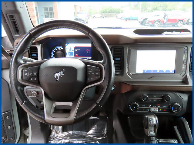 Used 2022 Ford Bronco Outer Banks AWD/4WD image 11