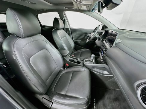 Used 2023 Hyundai Kona Limited FWD image 29