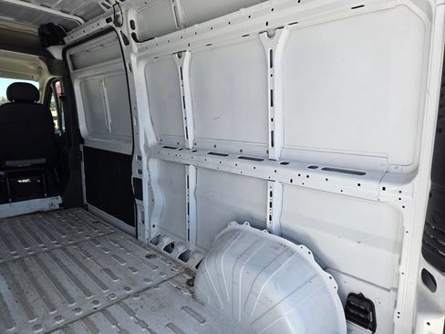 Used 2026 RAM ProMaster 2500 w/ Convenience Group FWD image 12