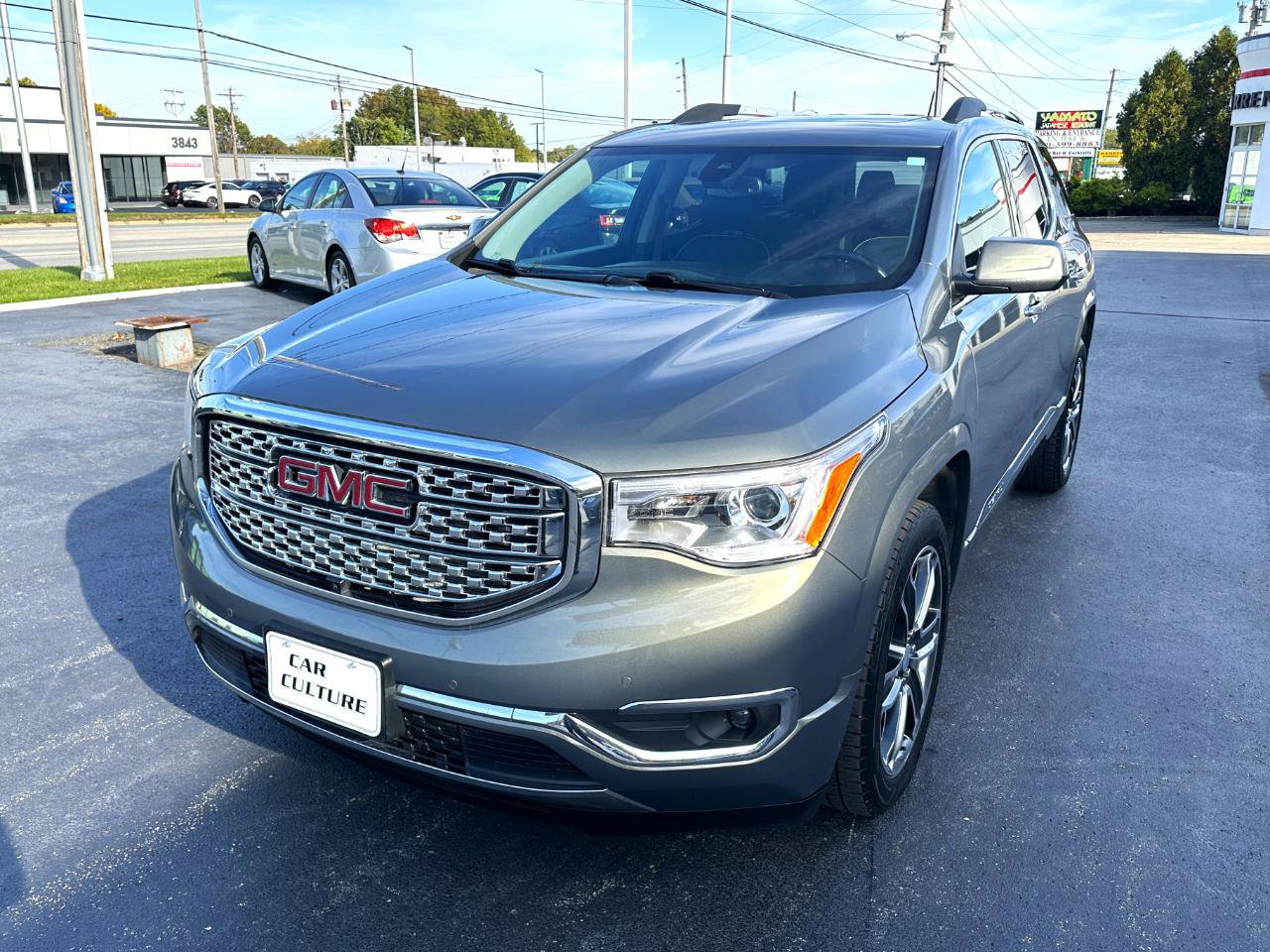 Used 2018 GMC Acadia Denali w/ Technology Package AWD/4WD image 6