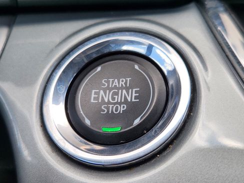 Used 2025 Chevrolet Trax LT FWD image 22