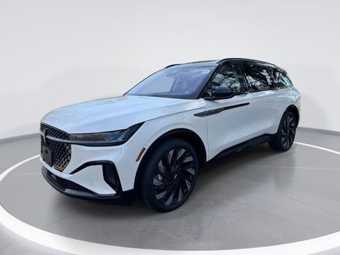 New 2026 Lincoln Nautilus Reserve w/ Jet Appearance Package image 1