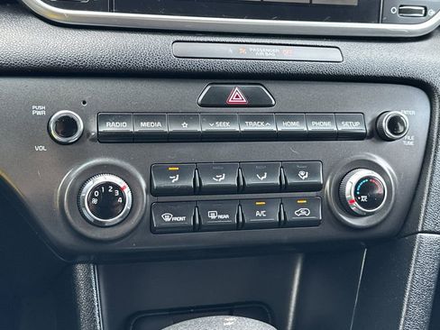 Used 2022 Kia Sportage LX image 21