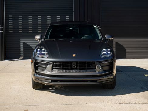 New 2026 Porsche Macan Turbo image 6
