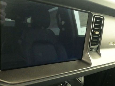 New 2026 Ford Bronco Badlands image 16