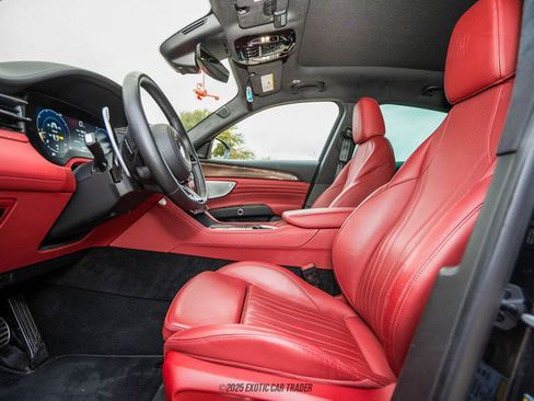 Used 2023 Maserati Grecale Modena image 35