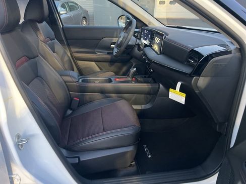 New 2026 Nissan Kicks SR w/ Cold Weather Package AWD/4WD image 31