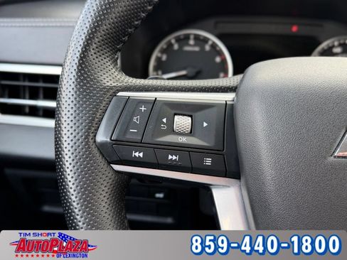 Used 2025 Mitsubishi Outlander SE AWD/4WD image 19
