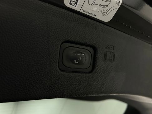 Used 2019 Ford Edge SEL w/ Equipment Group 201A image 30