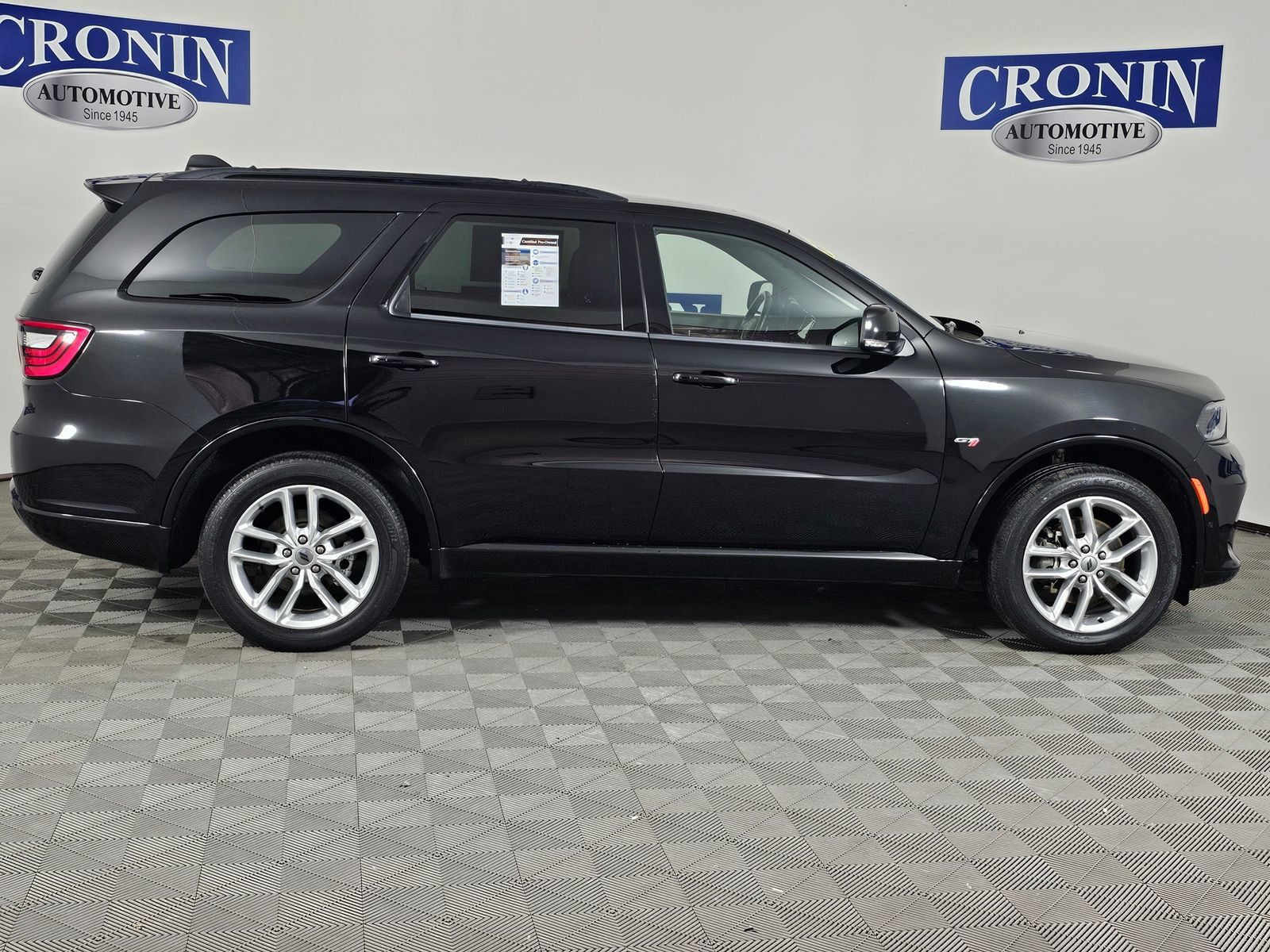 Used 2023 Dodge Durango GT AWD/4WD image 32