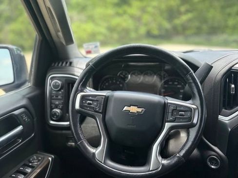 Used 2021 Chevrolet Silverado 1500 LT AWD/4WD image 20