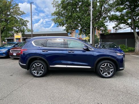 Used 2023 Hyundai Santa Fe Limited w/ Cargo Package AWD/4WD image 2