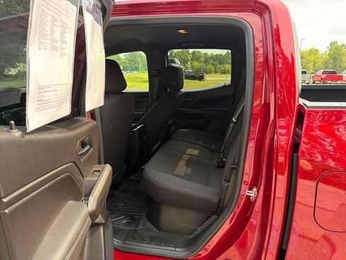 Used 2023 Chevrolet Colorado LT w/ LT Convenience Package II AWD/4WD image 25