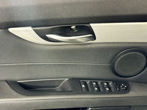 Used 2009 BMW Z4 sDrive35i image 18