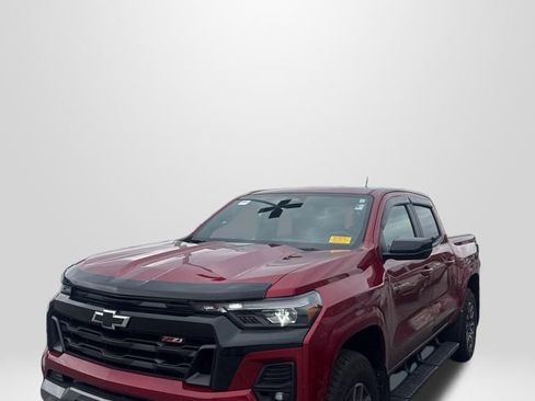 Used 2024 Chevrolet Colorado Z71 w/ Z71 Convenience Package 2 AWD/4WD image 1