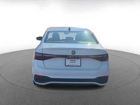 Used 2025 Volkswagen Jetta Sport image 11