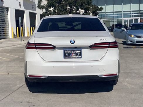 New 2026 BMW 530i w/ Premium Package image 7