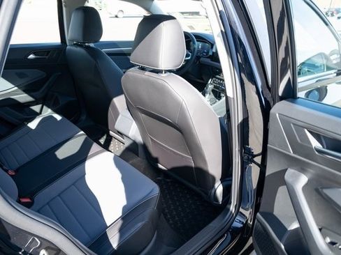 New 2026 Volkswagen Jetta SE image 34